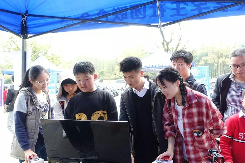  華科星富士電機(jī)（中國(guó)）與浙江大學(xué)攜手焊接大賽